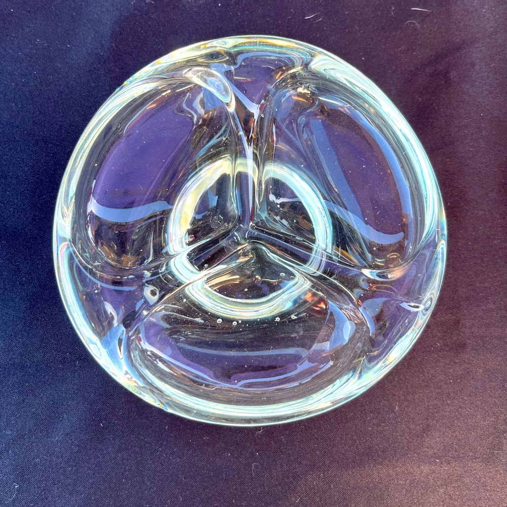 Peace sign ash tray